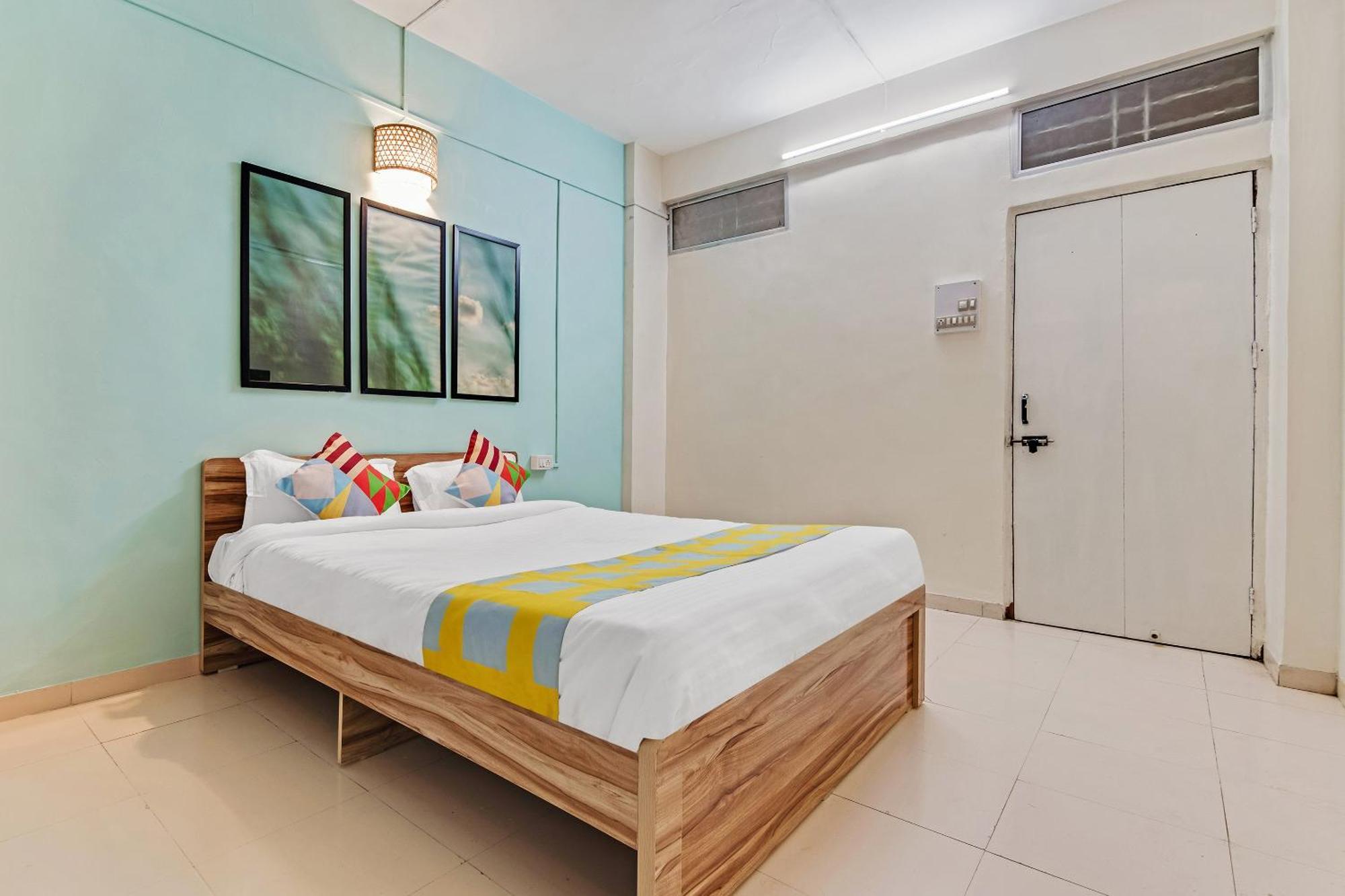Super Hotel O Saraswati Niwas Vadgaon Budruk بونة المظهر الخارجي الصورة