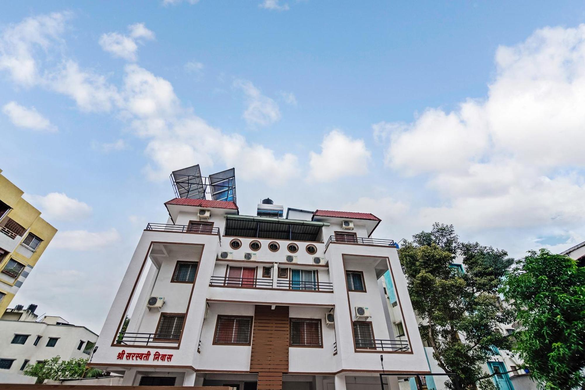 Super Hotel O Saraswati Niwas Vadgaon Budruk بونة المظهر الخارجي الصورة