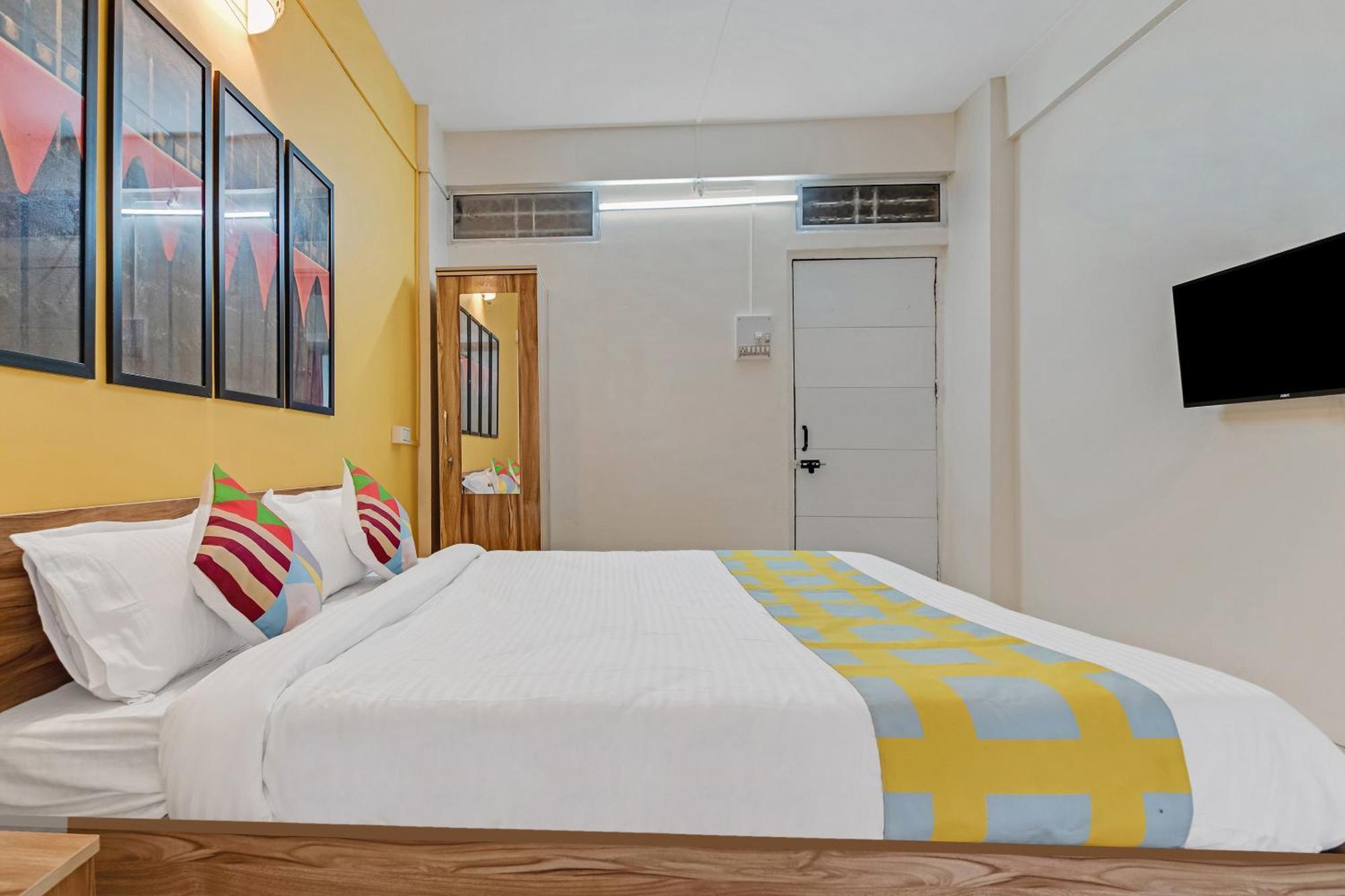 Super Hotel O Saraswati Niwas Vadgaon Budruk بونة المظهر الخارجي الصورة